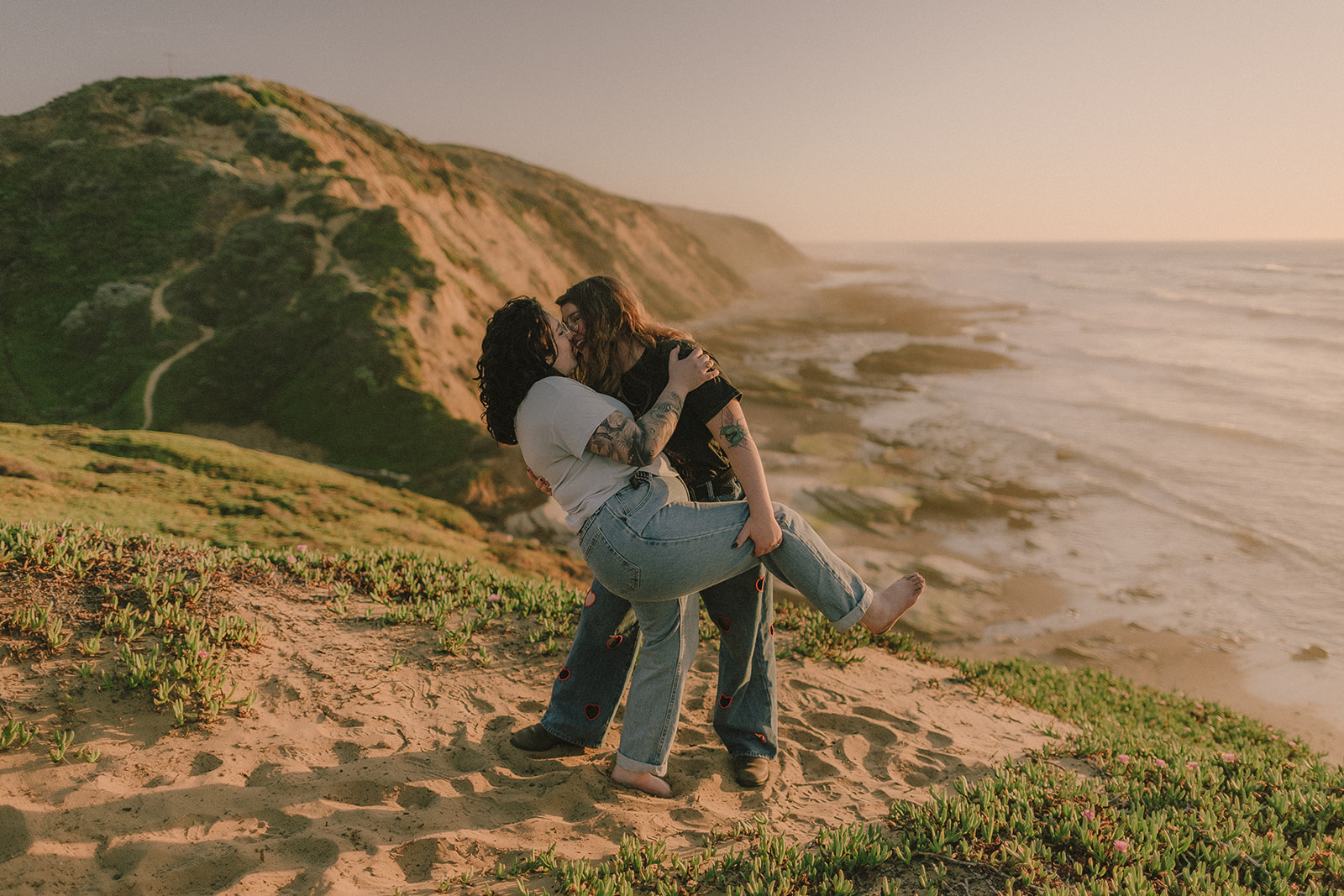 Ciera and Madeleine on the coastal bluffs above Hazard Reef at Montaña de Oro